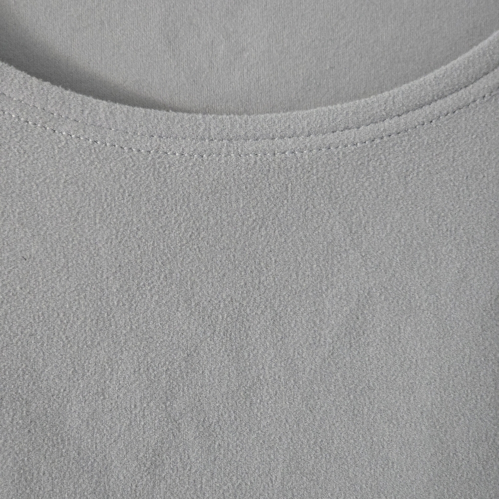 ARITZIA TNA Women's Gray Sleeveless Tank. - Picture 3 of 6